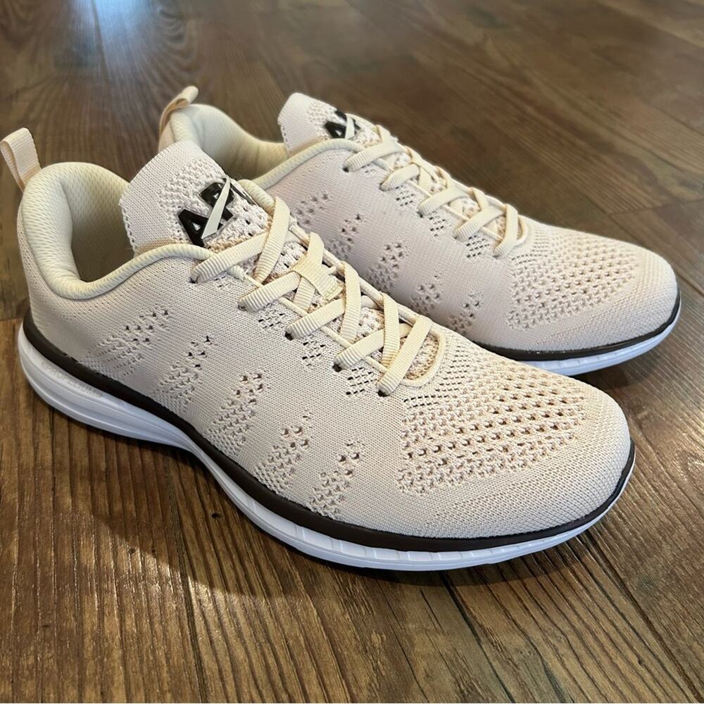 APL Men's Techloom Pro Sneakers Beach/Chocolate/White 8.5 US